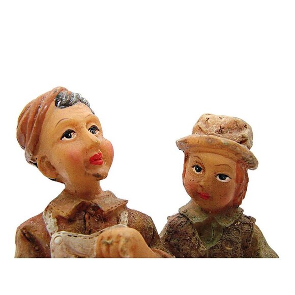 Vintage Resin Figurine Woman And Girl Arm In Arm Waiting For Ride K's Collection - Picture 7 of 10